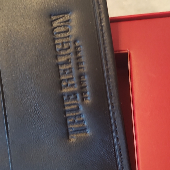 True Religion men's wallet - Picture 6 of 8